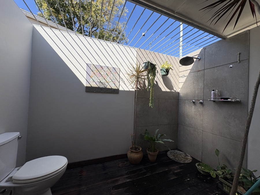 4 Bedroom Property for Sale in Nahoon Beach Eastern Cape